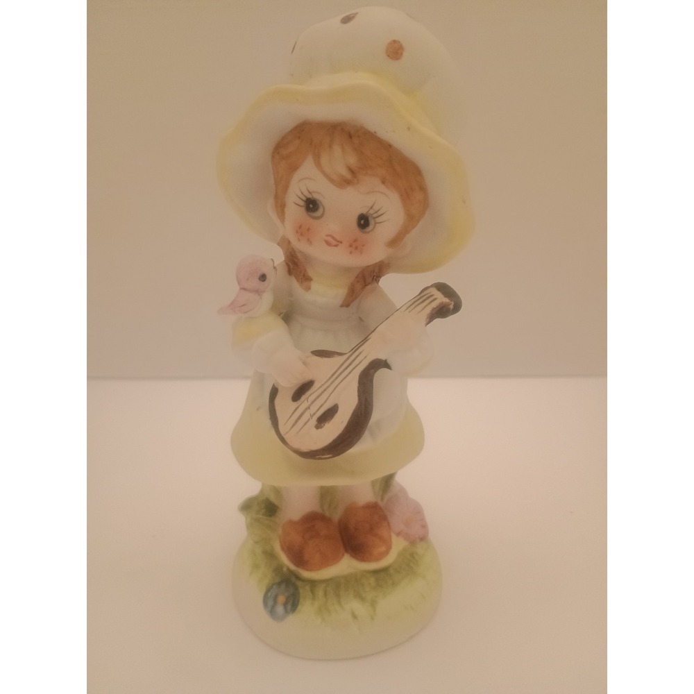 Porcelain Figurine Girl With Bango